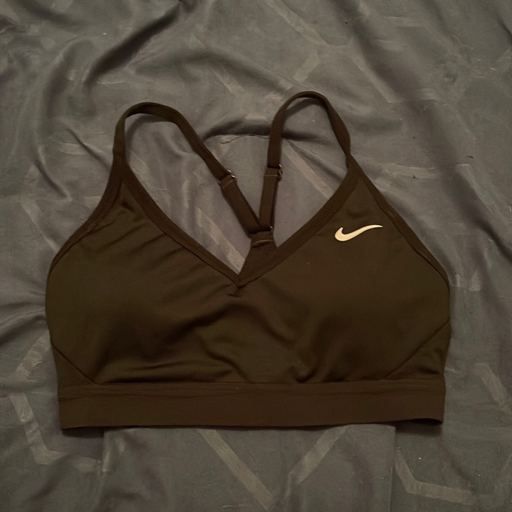 Small black Nike sports bra